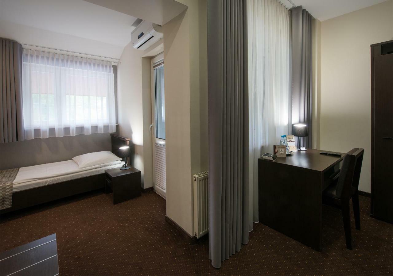 Hotel Capitol 비아와포들라스카 외부 사진